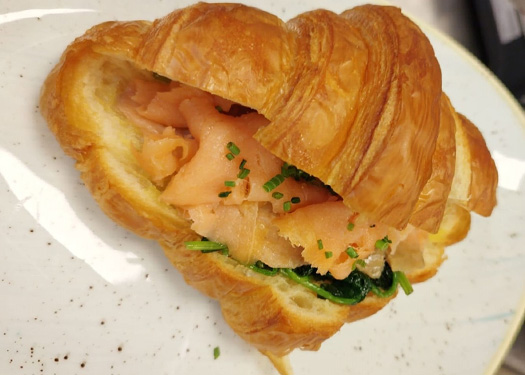 SALMON CROISSANT