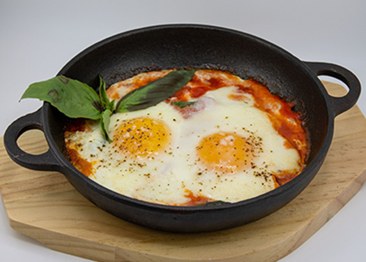 UOVA AL TEGAMINO ALLA PIZZAIOLA